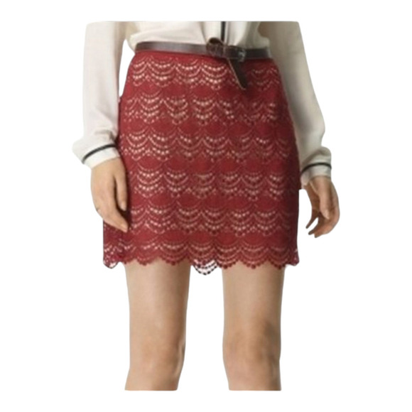 Club Monaco Dresses & Skirts - Club Monaco Red Lace Jayne Mini Skirt size 10